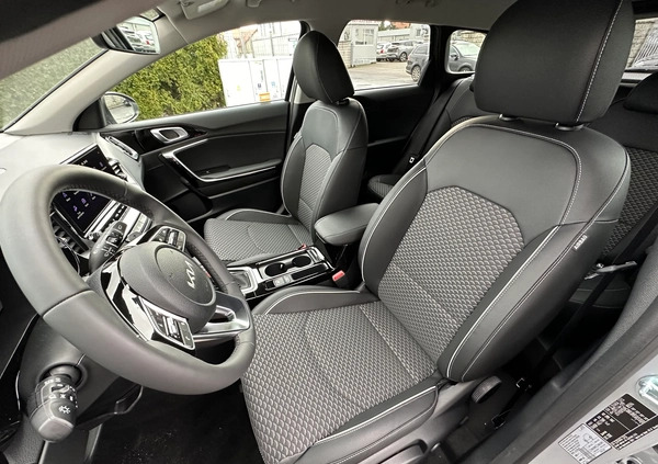 Kia Ceed cena 137700 przebieg: 6, rok produkcji 2024 z Jędrzejów małe 562
